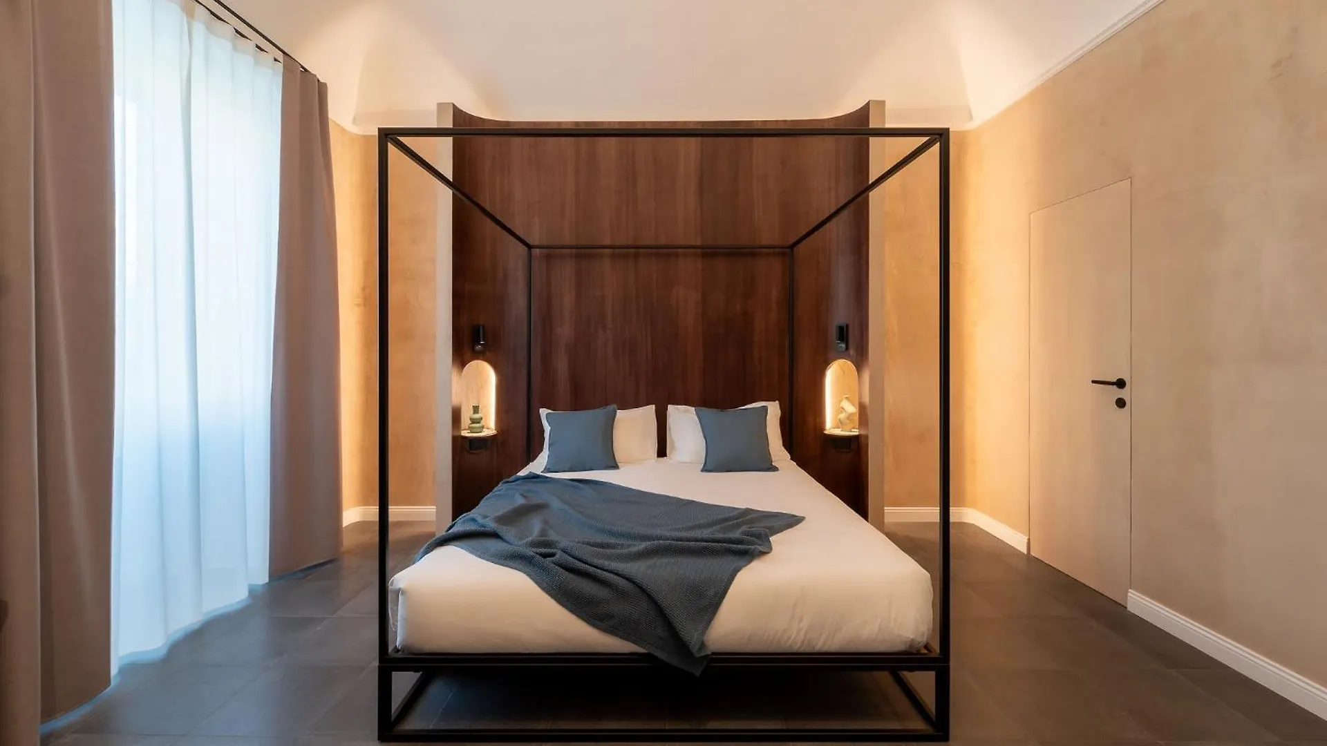 Aita Suite Katanya 0*,