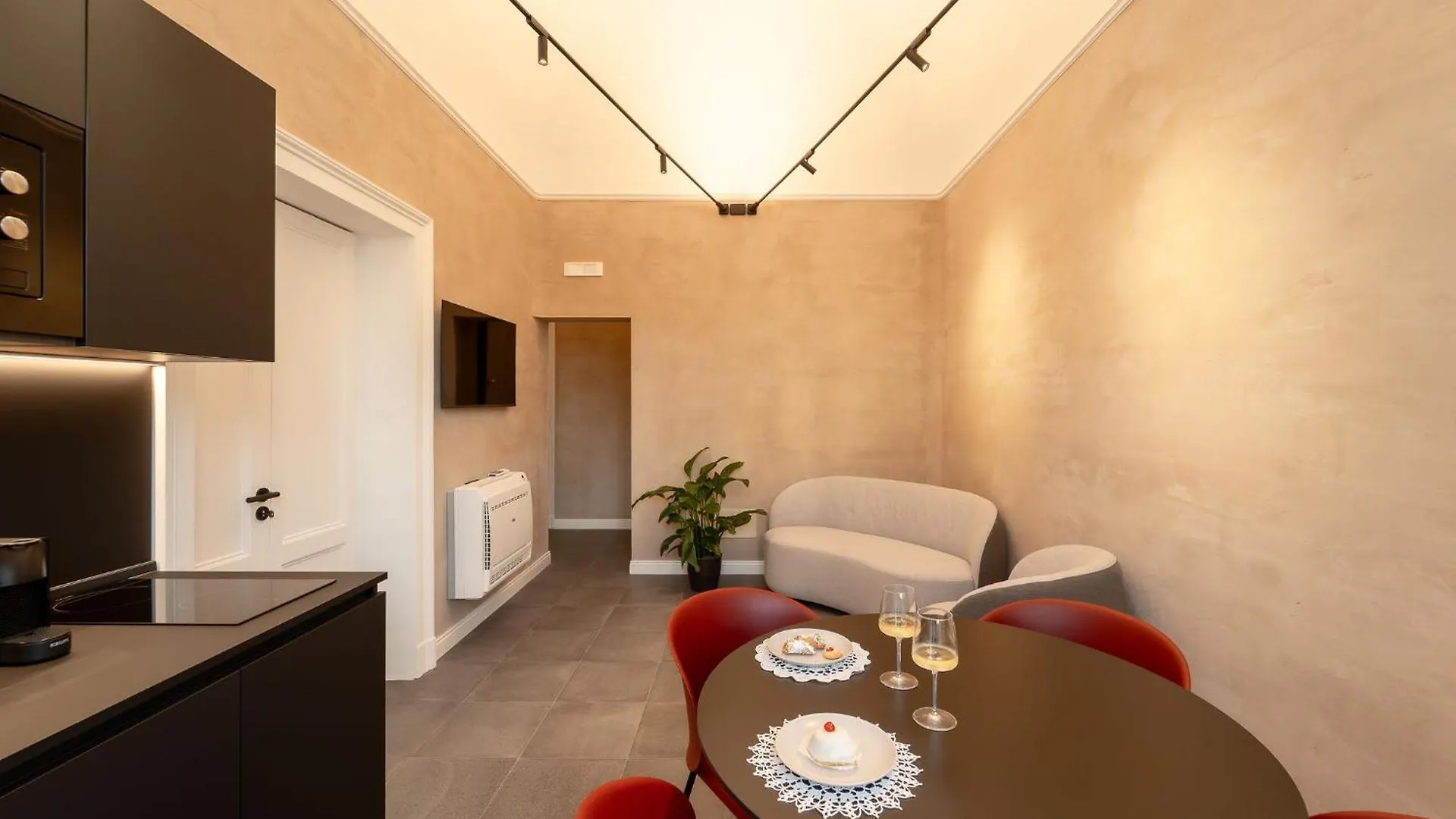 Aita Suite Katanya